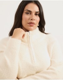Atmos&Here Curvy - Cia Half Zipper Fluffy Turtleneck Sweater