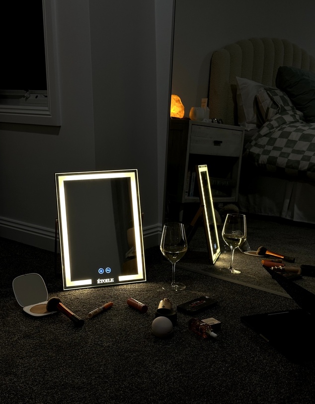 Etoile - Medium GLWTRTTR® Portable Mirror