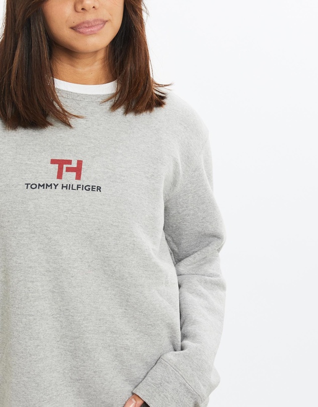 Vintage by The Real Deal - Pre Loved - Vintage Tommy Hilfiger Sweatshirt