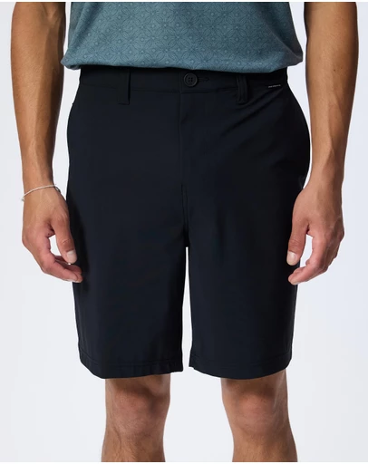 TravisMathew - Hero Hour Golf Shorts 8in