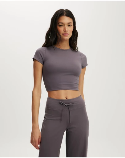 Cotton On Body Active - Ultra Soft Cropped Fitted Tshirt