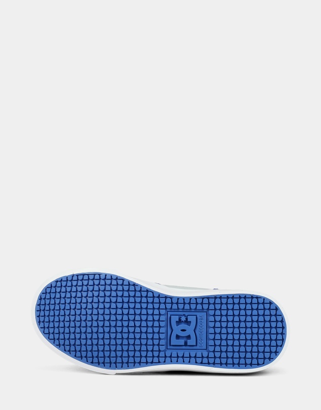 DC Shoes - Boys 8 to 16 Onyx Skate Shoes