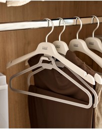Joseph Joseph - Orderly™ Set of 2 Long Garment Hangers