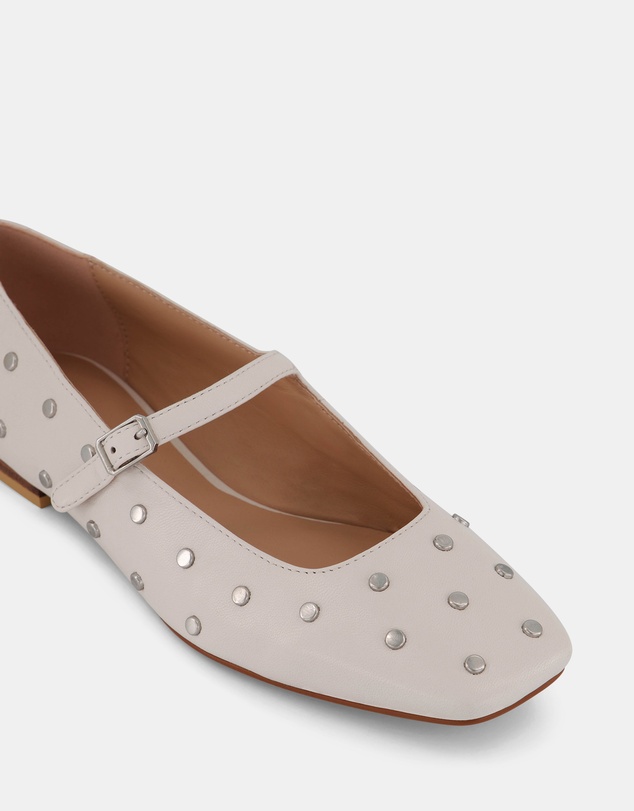 Miss Sofie - Tweak Flats