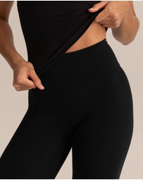 HyperLuxe The Label - Shape 7/8 Legging