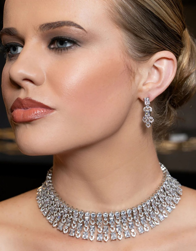 Stephanie Browne - Nina Choker