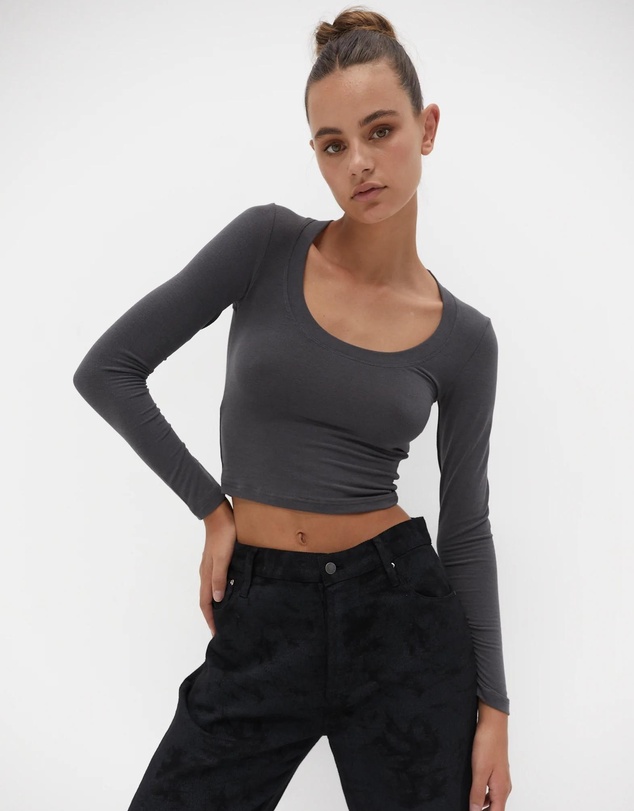Style Addict - Straight Leg Jeans