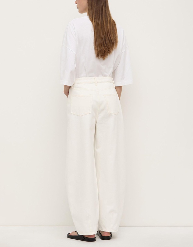 Assembly Label - High Rise Barrel Jeans