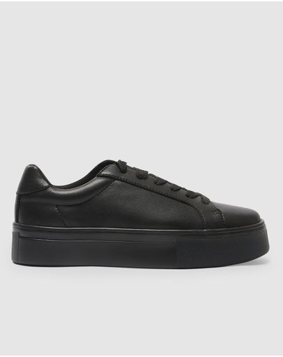 BLACK BLACK