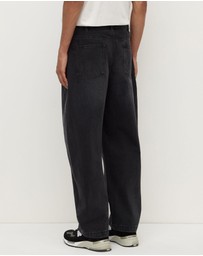 Assembly Label - Barrel Leg Jeans