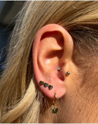Izoa - Persia Heart Stud Earrings