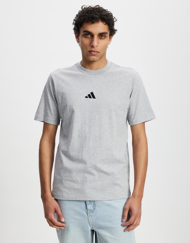 adidas Sportswear - Essentials Small Logo Single Jersey T-Shirt