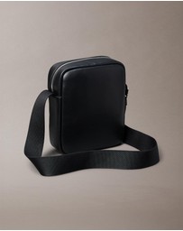 Calvin Klein - Logo HW Micro Pebble Reporter Bag
