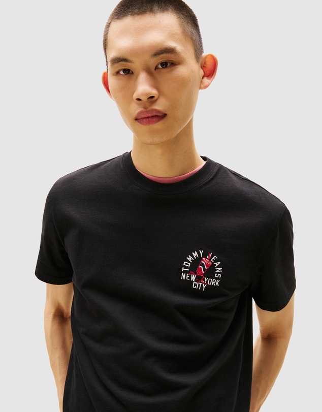 Tommy Jeans - Regular Small Motif Tee