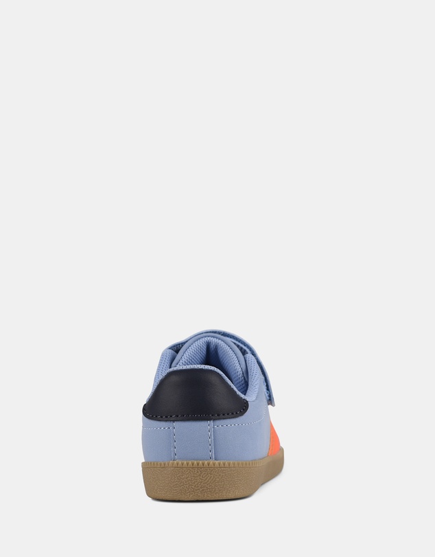 Kicks - Kennedy