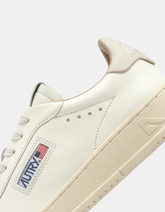 Autry - Dallas Low Wom Sneakers - Women's