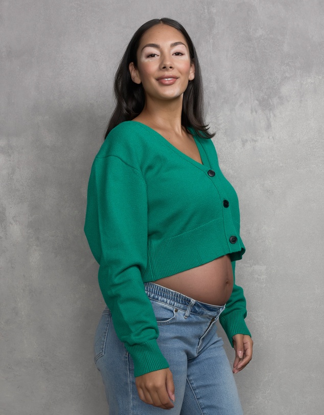 Soon Maternity - V-Neck Cropped Cardigan