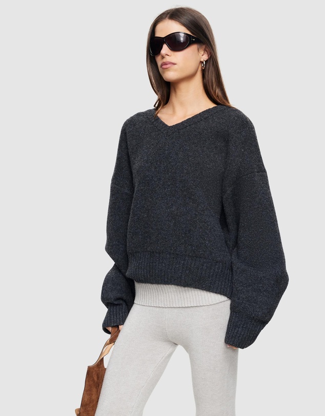 Lioness - Dolce V-Neck Knit Jumper