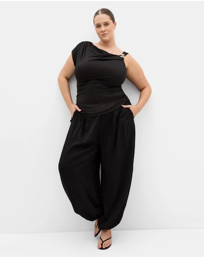 City Chic - Plus size Julie Strap Detail Top - black