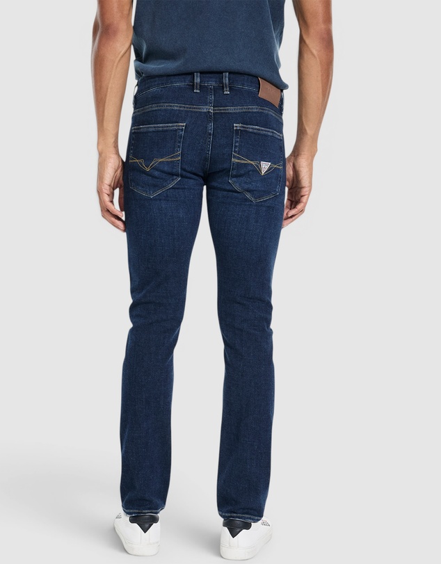 GUESS - Mid-Rise Finnley Jeans