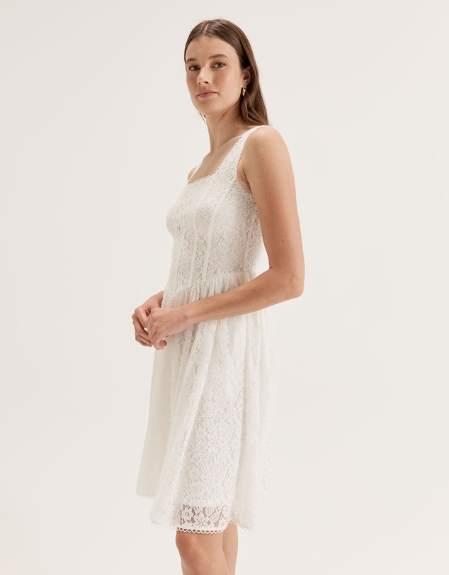 Review - Jolie Lace Dress