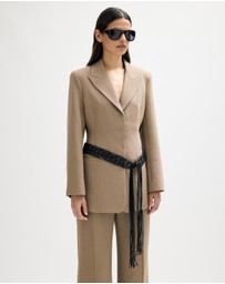 Minima Esenciales - Ise Macrame Belt Blazer