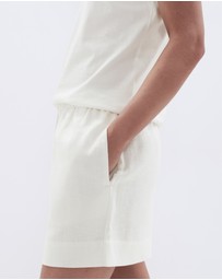 UNISON - Essential Linen Short