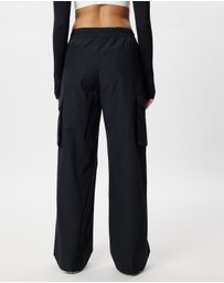 Nike - Sportswear Everything Woven Mid-Rise Cargo Pants
