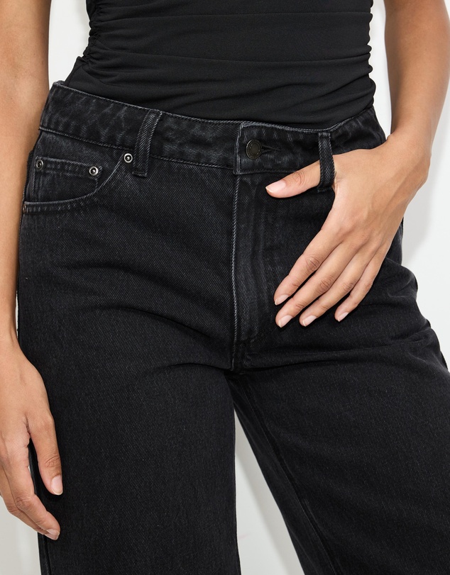 Dazie - Florence Mid Rise Straight Jeans