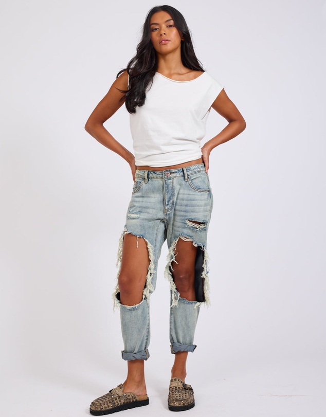 ONE TEASPOON - Montanna Super Trashed Saints Boyfriend Jeans