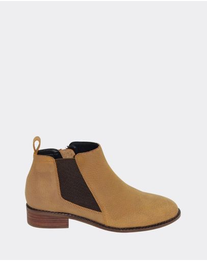 Tan Nubuck