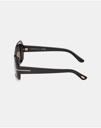 Tom Ford - Paloma 02