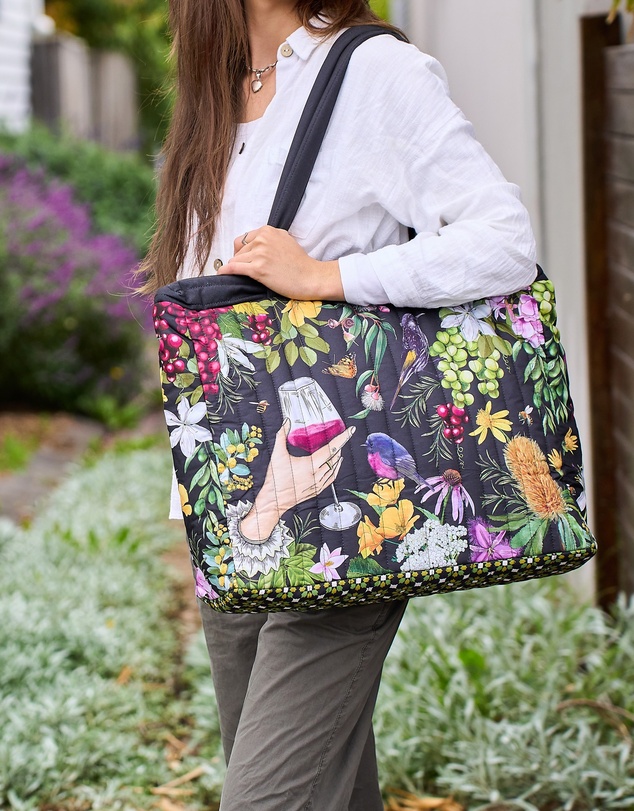 La La Land - Vineyard Visions Comforter Bag