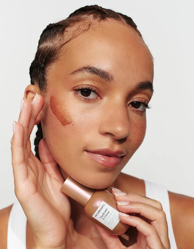 MCoBeauty - Hydrate & Glow Ultra-Hue Serum - Bronze