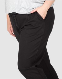 Love Your Wardrobe - Isla Knit Ponte Crop Pants