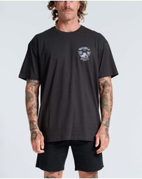 Vacancy Co - Endless Summer Tee