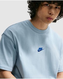 Nike - Nike Sportswear Premium Essentials T-Shirt