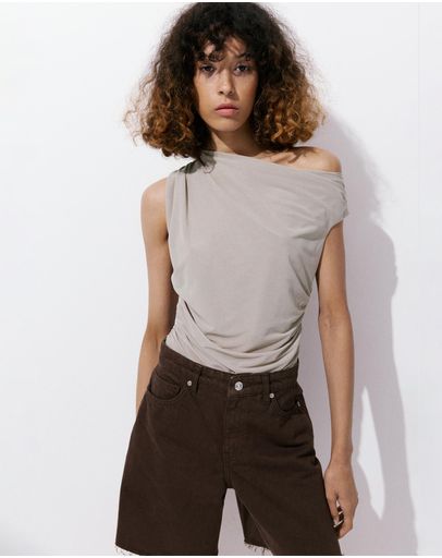 Light & Pastel Gray