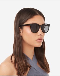 Hawkers Co - HAWKERS - Black Dark RESORT Sunglasses for Men and Women UV400