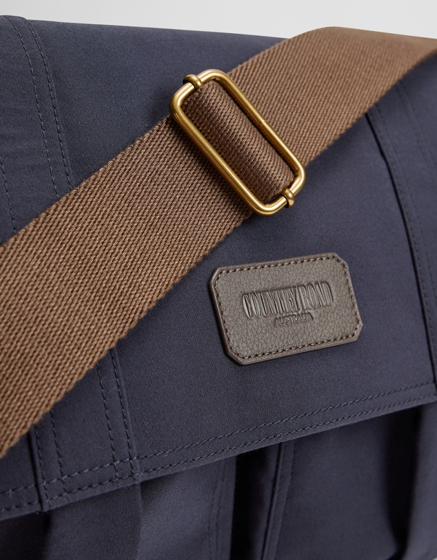 Country Road - Recycled Polyester Ezra Messenger