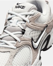 Nike - Nike V5 RNR - Men's