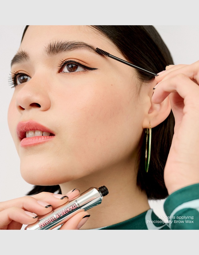 Benefit Cosmetics - Precisely Set