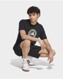 adidas Sportswear - CAMO CIRCLE GRAPHIC T-SHIRT Mens