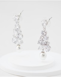 Stephanie Browne - Madame Regalia Pearl earrings