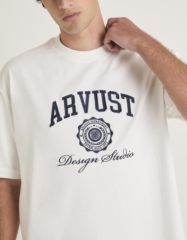 Arvust - College T-Shirt
