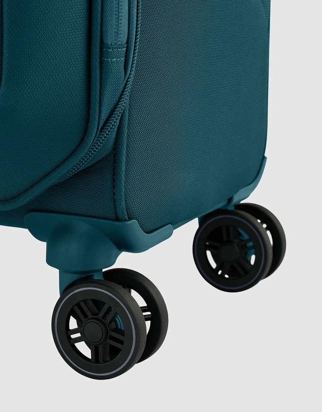 American Tourister - Applite 5 Ultralight Check-In Extra Large 81Cm Expandable 3Kg Suitcase