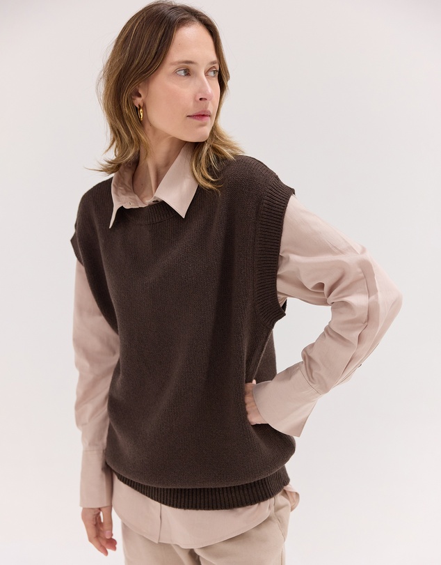 Cloth & Co. - The Crew Neck Vest Brazil Nut