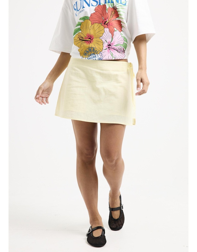 Subtitled - Kay Skort