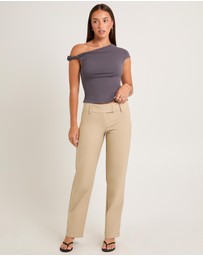 Alice In The Eve - Leah Twist Top