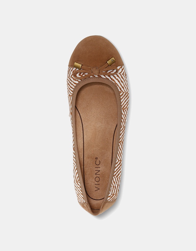 Vionic - Minna Ballet Flat - Toffee/Cream